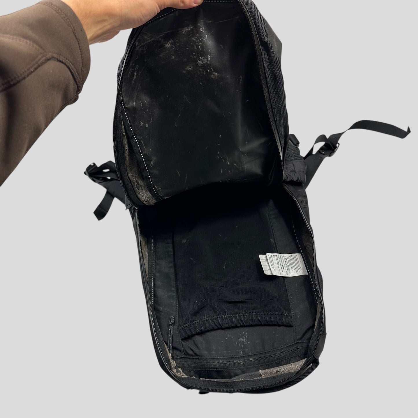 Arc’teryx 2011 Arro 22 Waterproof Backpack - 24k Gold