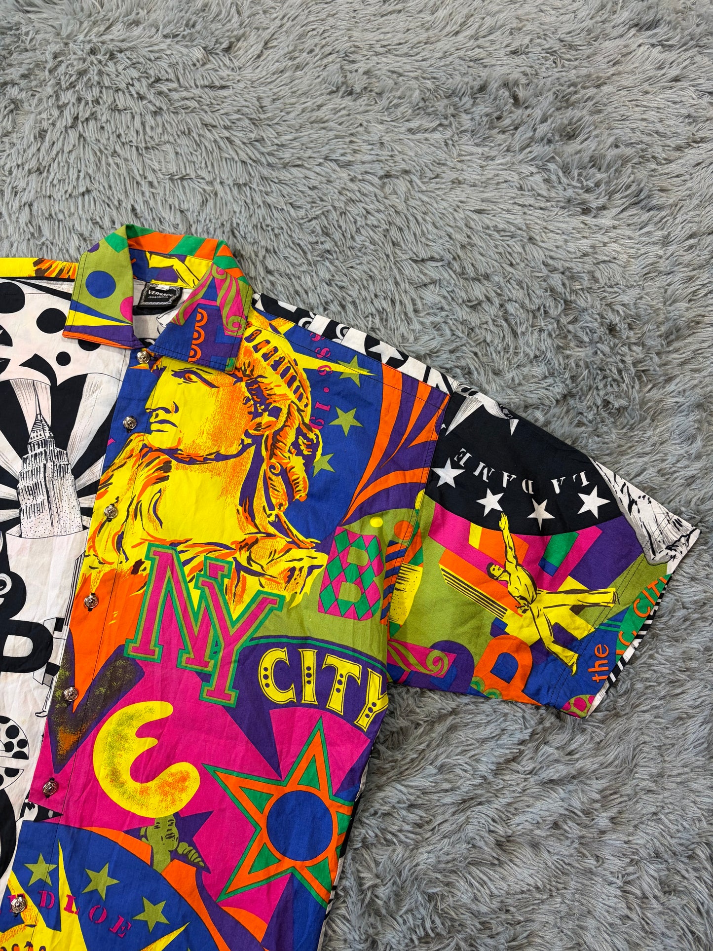 Versace VJC 90’s New York Day & Night Split Graphic Shirt - M/L