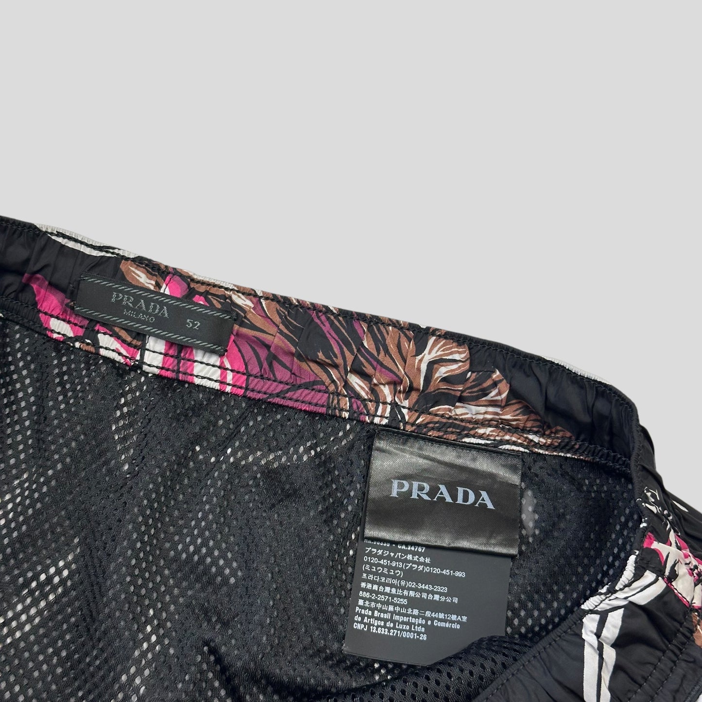 Prada Milano 2018 Hawaii Hula Girl Print Triangle Logo Board Shorts - IT52