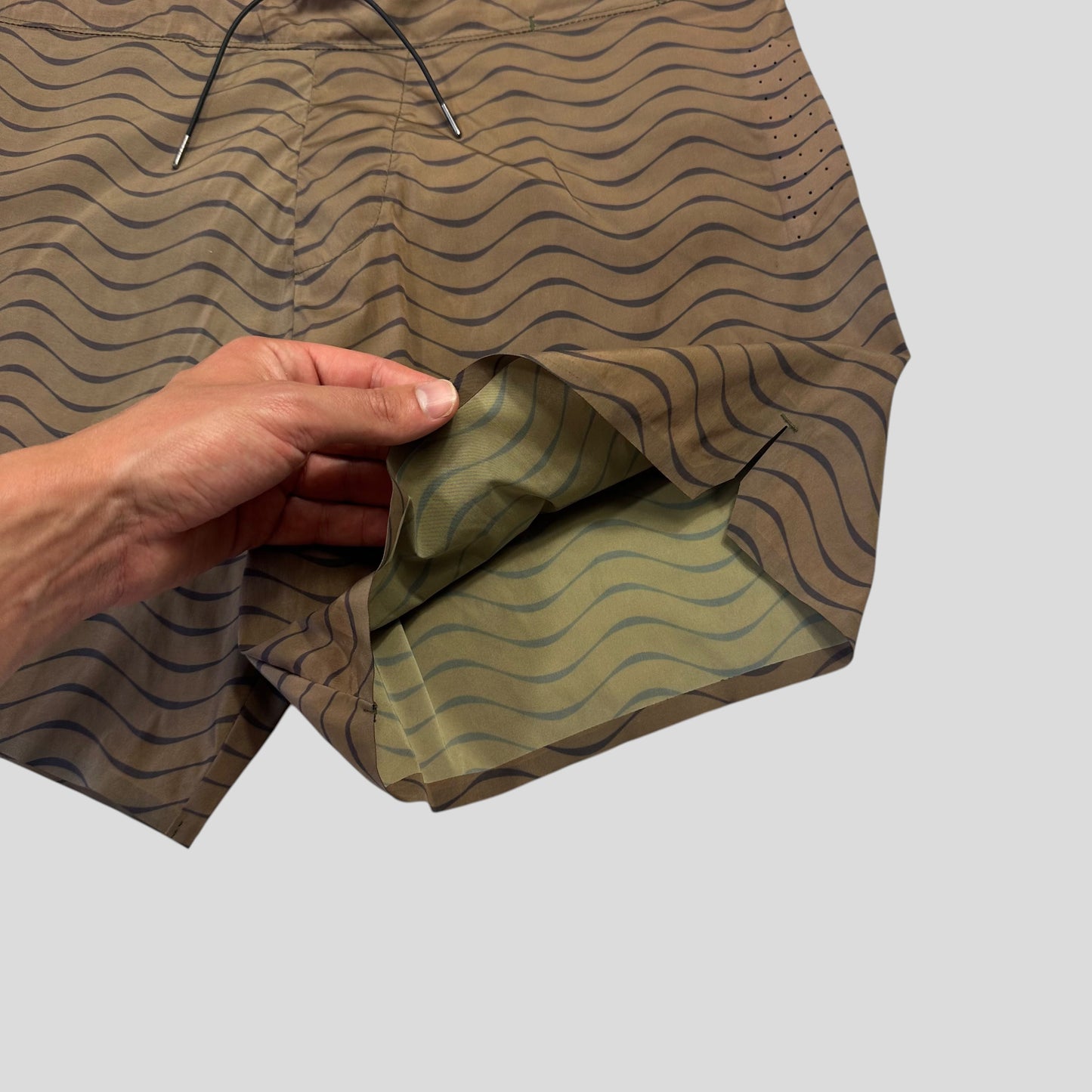 CP Company 2010 Wave Print Nylon Stash Pocket Swim Shorts - M/L