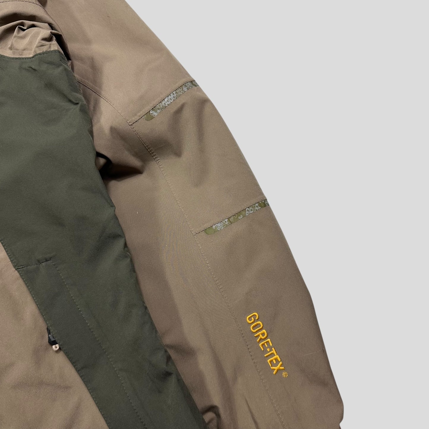 Montbell 2012 Gore-tex Kevlar Panelled Technical Jacket - M