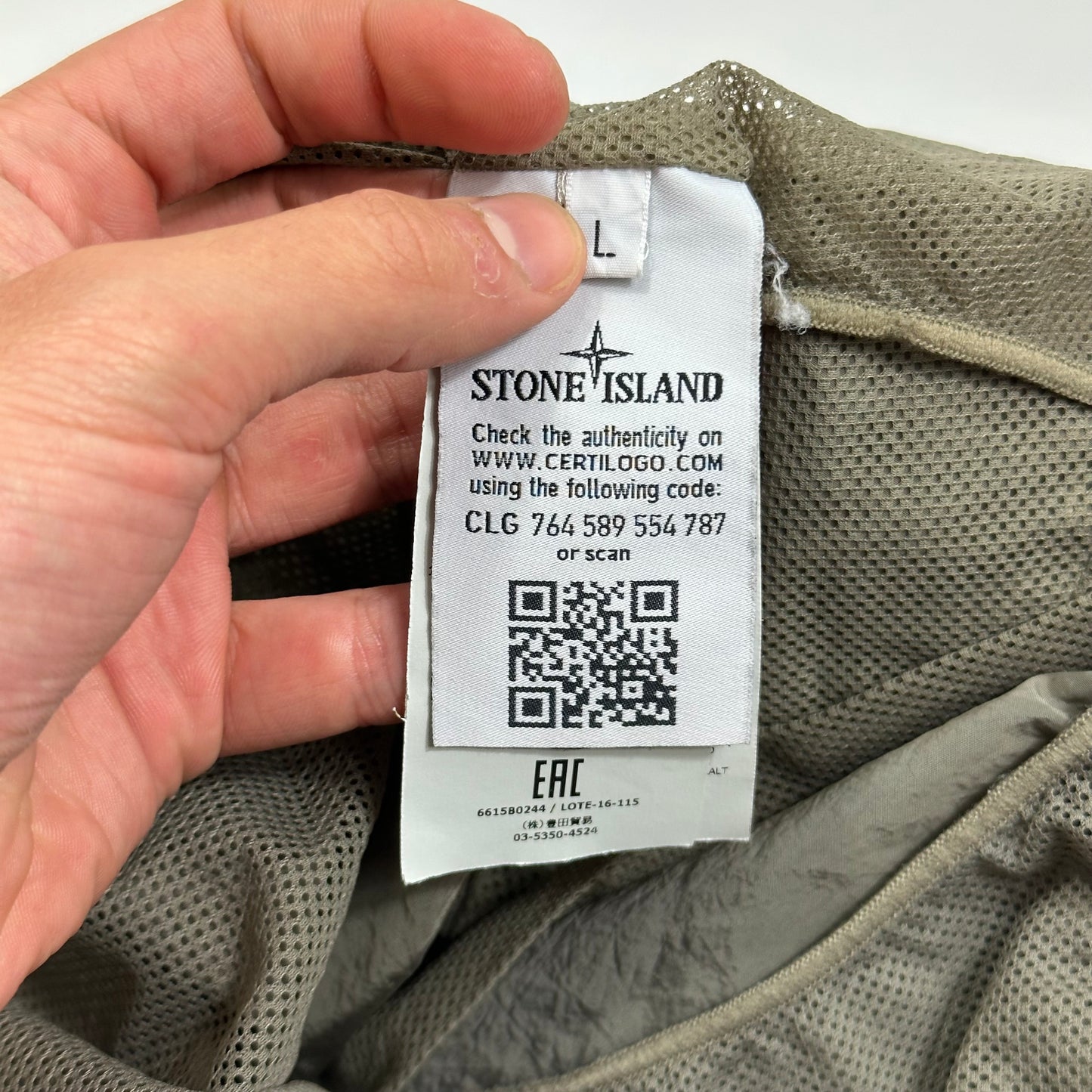 Stone Island SS18 Nylon Metal Compass Logo Shorts - L