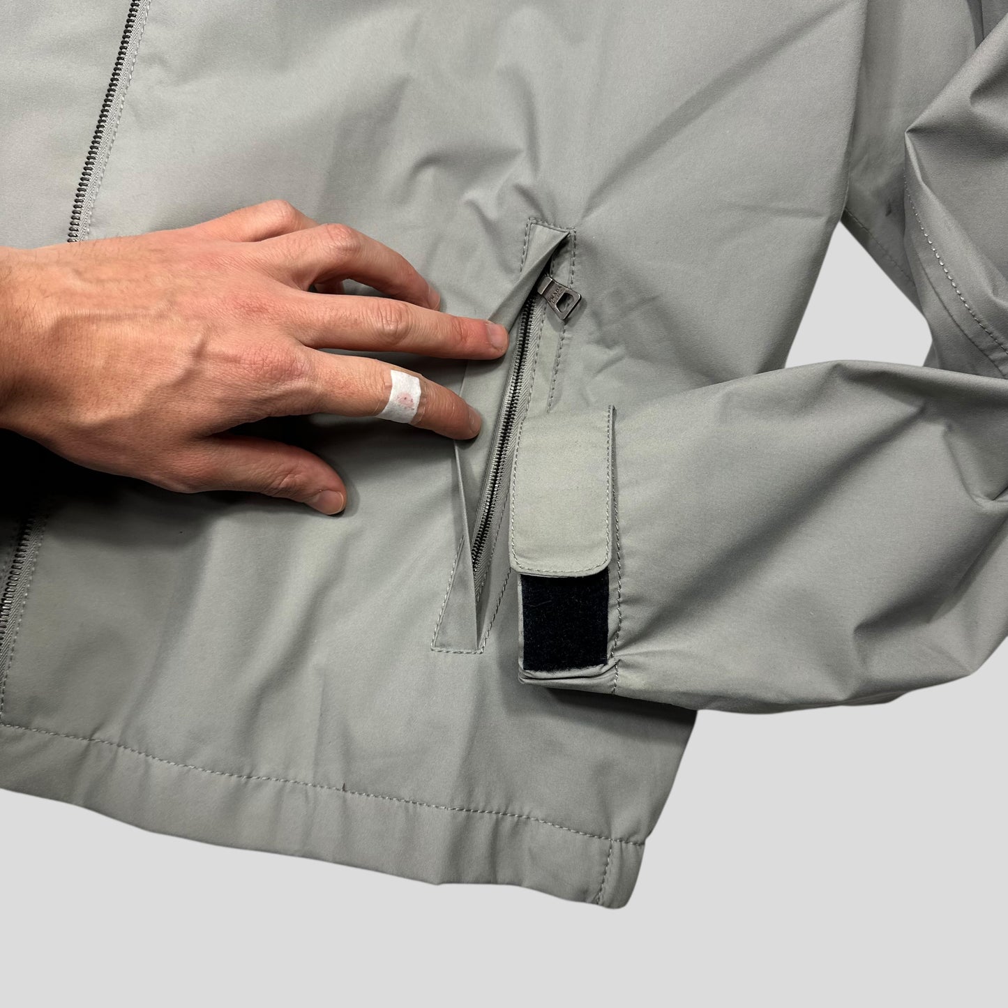 Prada Luna Rossa Challenge 2003 Grey Gore-tex Jacket - M/L