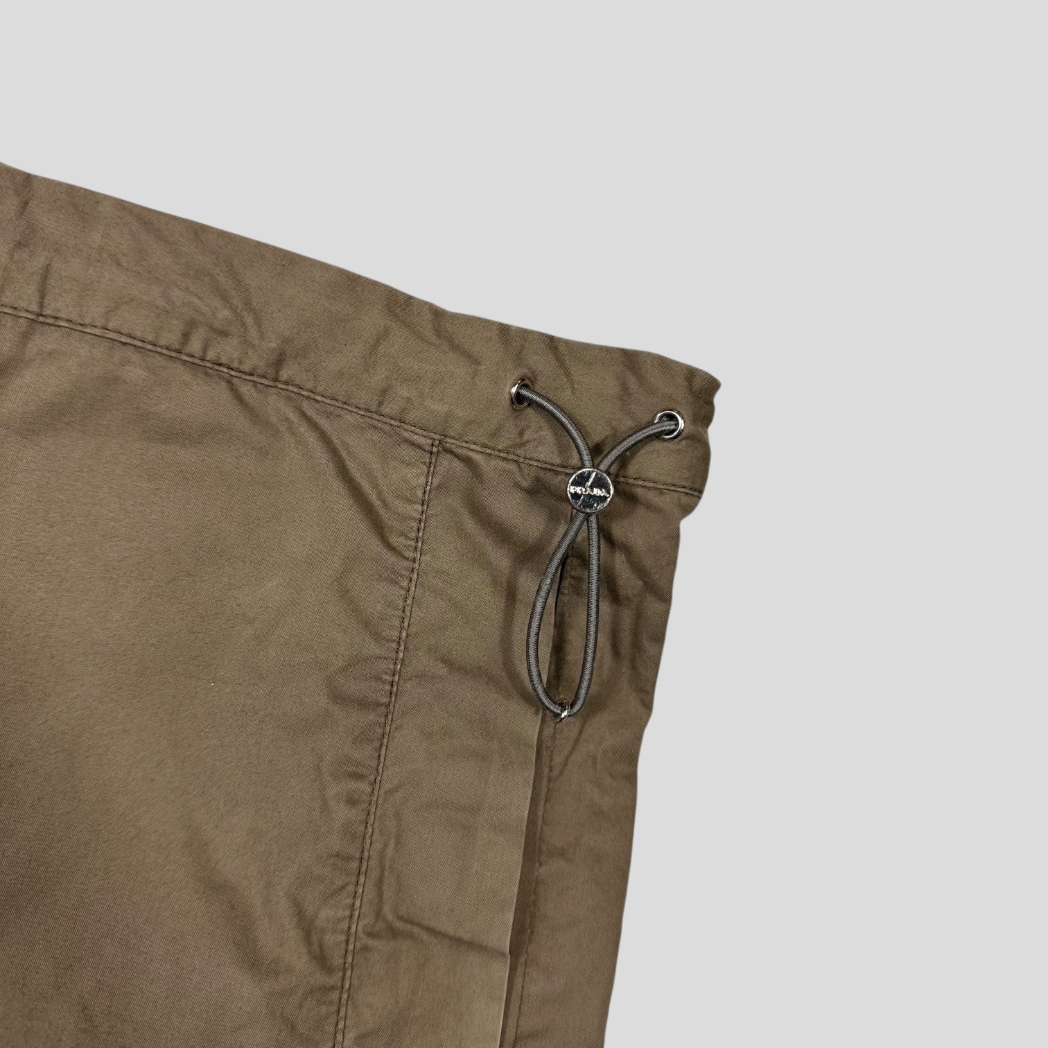 PRADA SPORT 2006 カーキスラックス タグ付き新品 PRADA SPORT 2006 カーキスラックス タグ付き新品