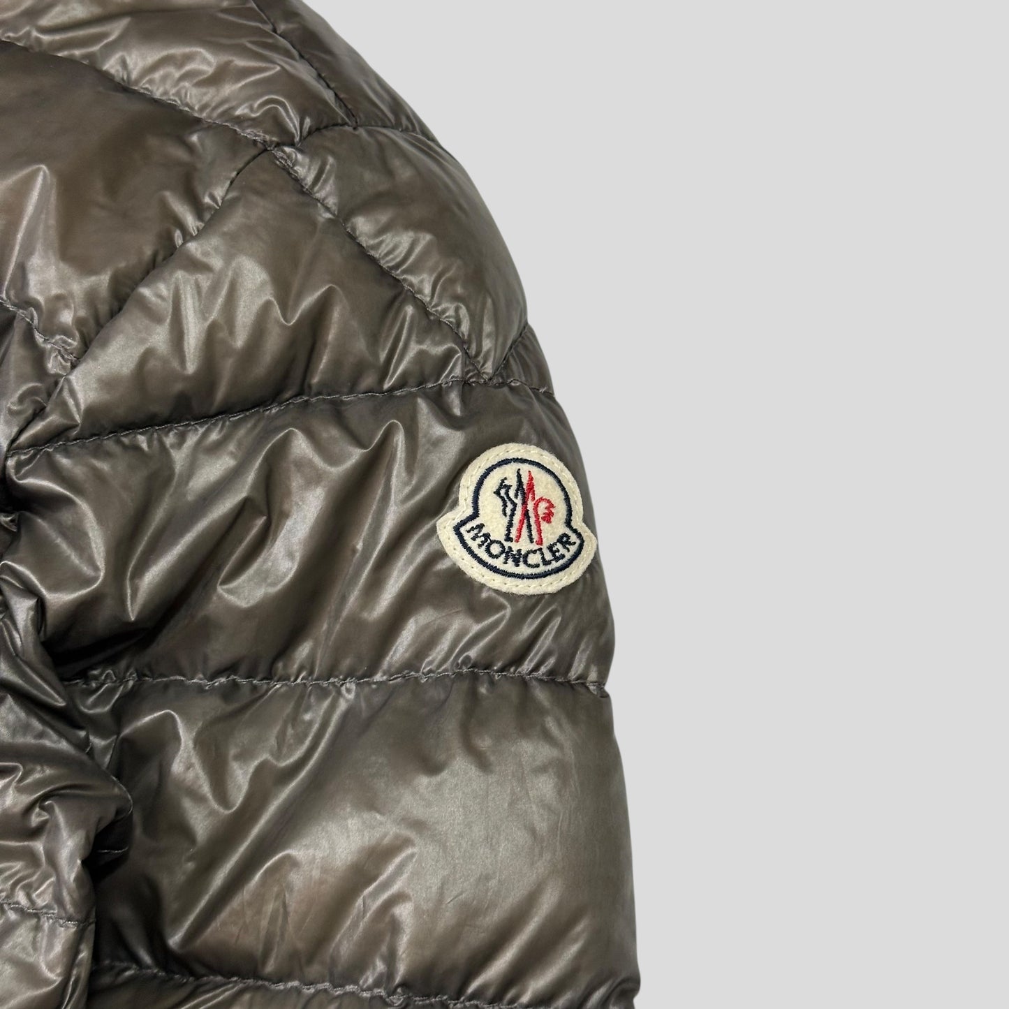 Moncler Acorus Short Down Puffer Jacket - 2 (M)
