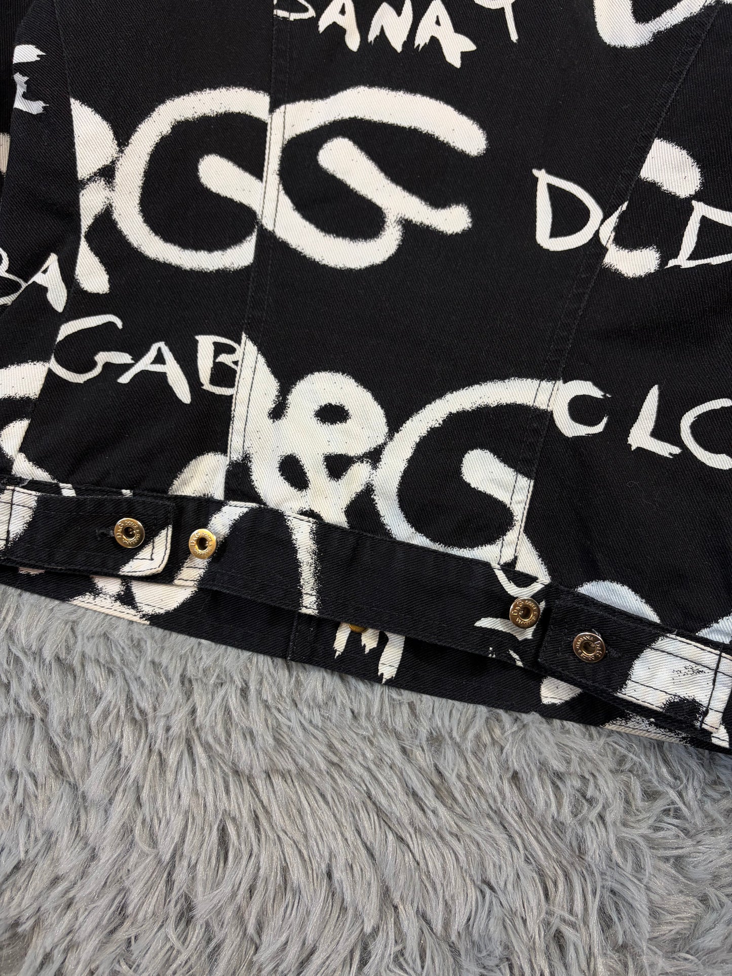 Dolce & Gabbana 2001 Graffiti Logo Cropped Denim Jacket - XS