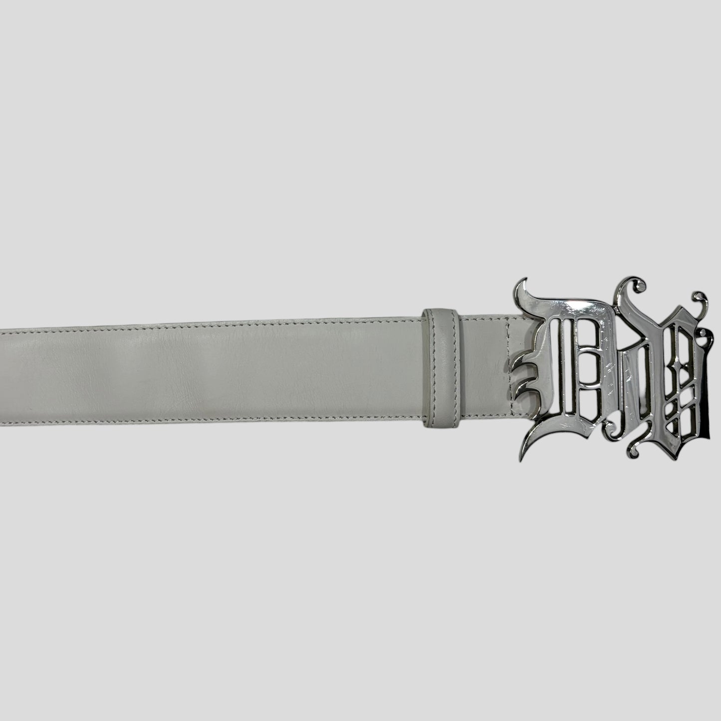 Gianni Versace 90’s White Leather Gothic DV Metal Buckle Rocker Belt