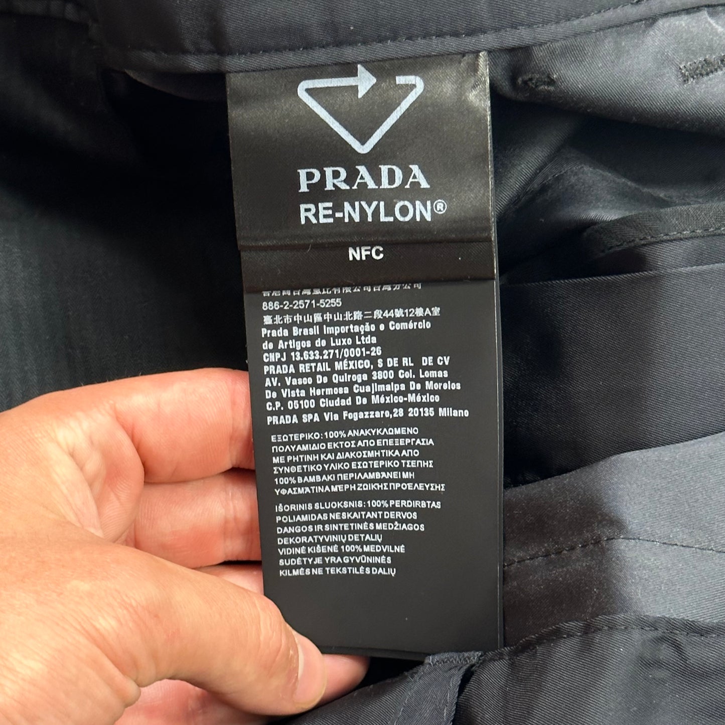 Prada Milano 2021 Re-nylon Baggy Bermuda Shorts - IT52