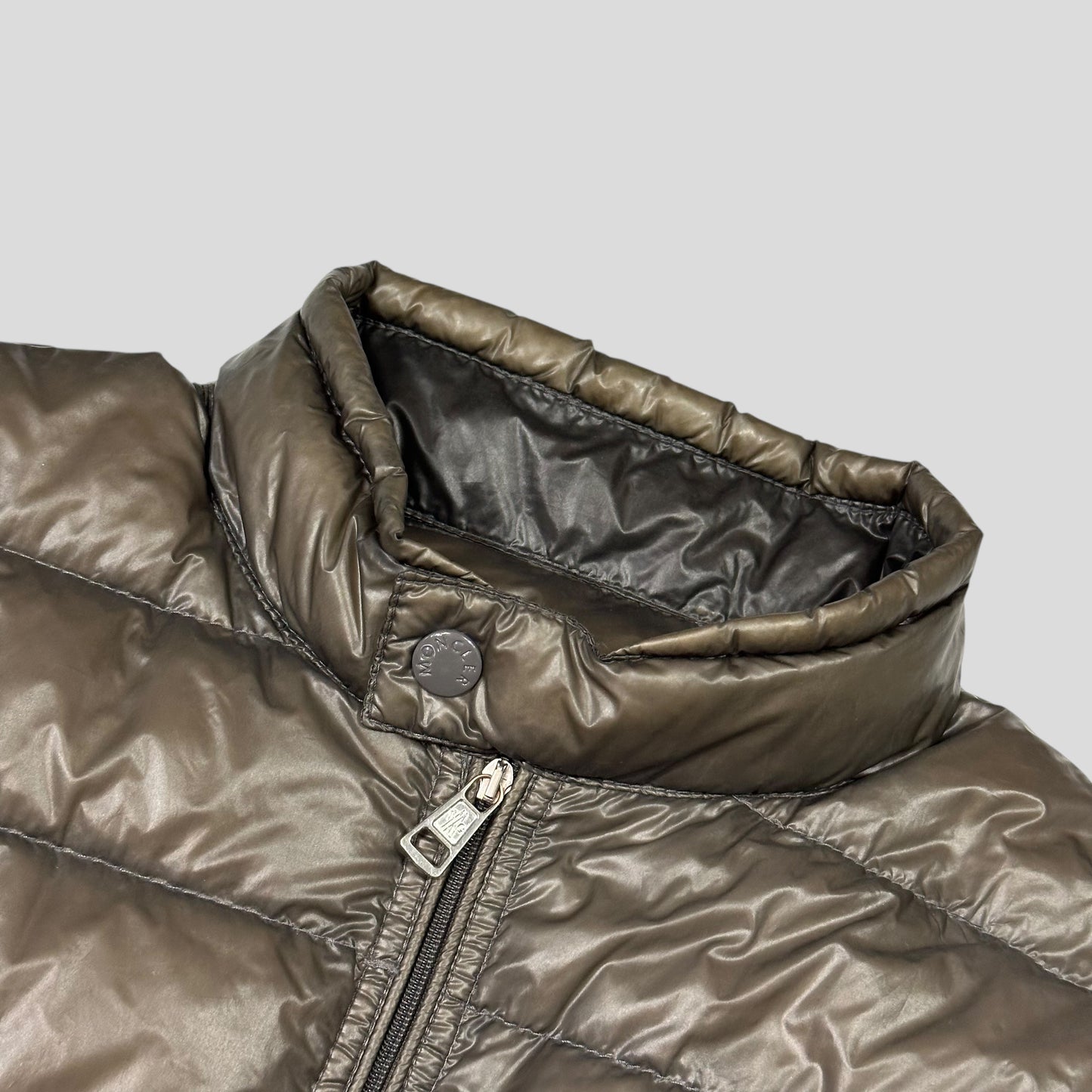 Moncler Acorus Short Down Puffer Jacket - 2 (M)