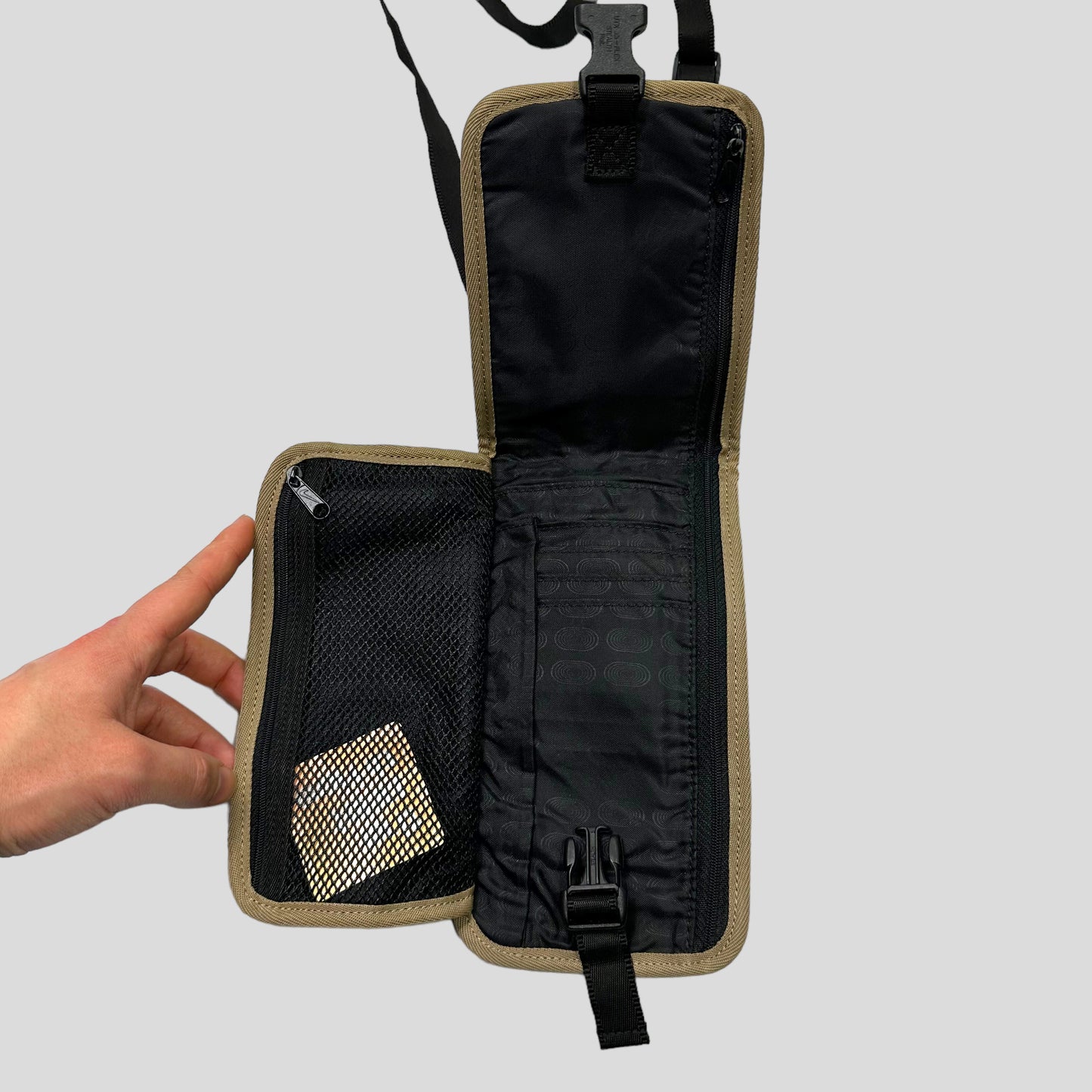 Nike 2005 Crossbody Tri-fold Wallet Bag