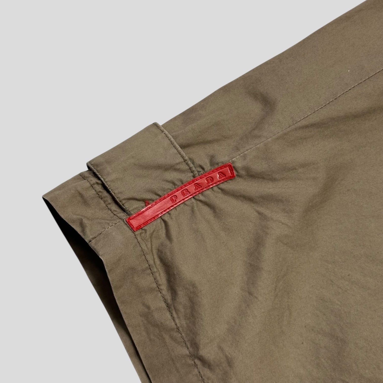 PRADA SPORT 2006 カーキスラックス タグ付き新品 PRADA SPORT(プラダ スポーツ) ベルテッド ナイロンダウンコート