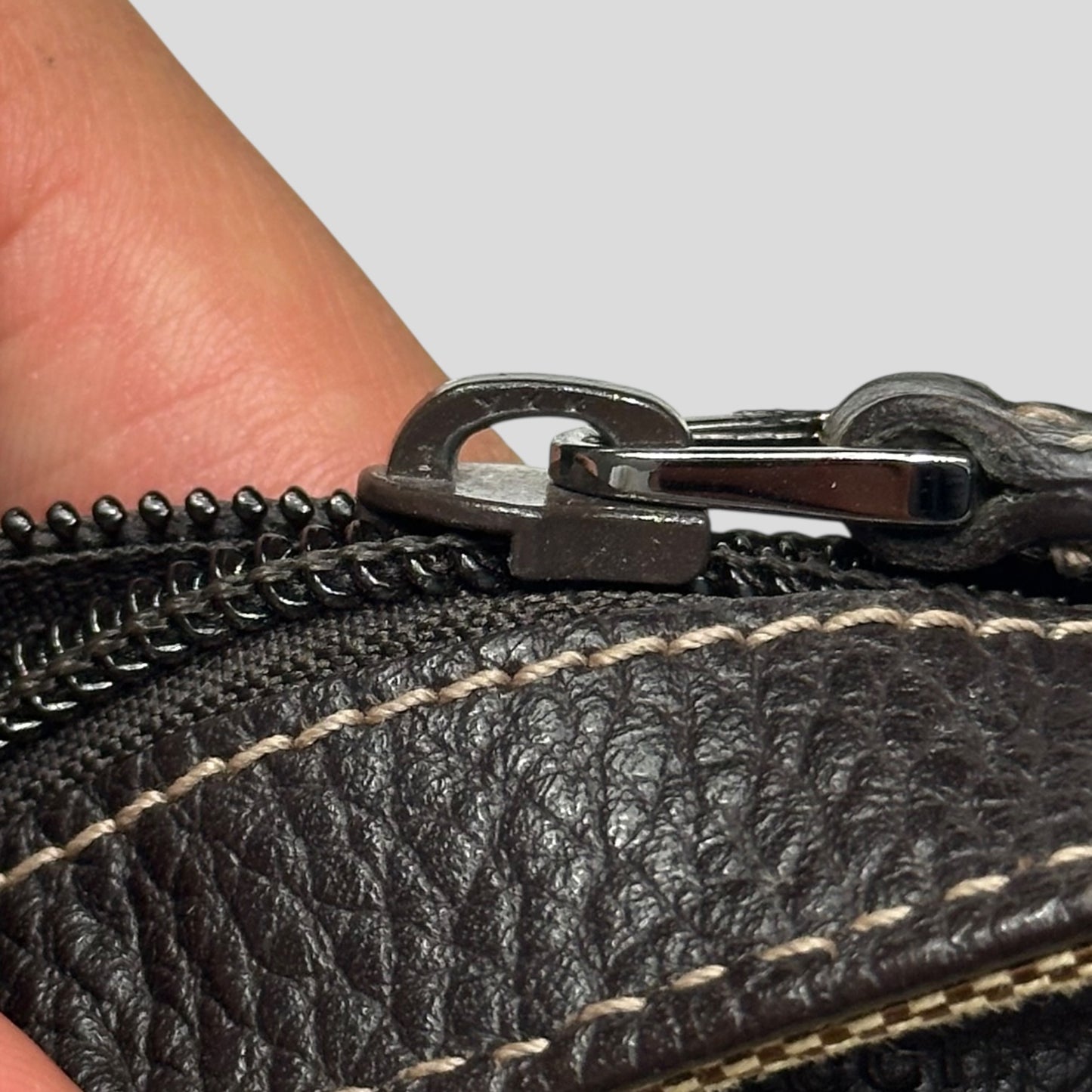 Gucci 00’s Canvas + Leather Crossbody Logo Bag