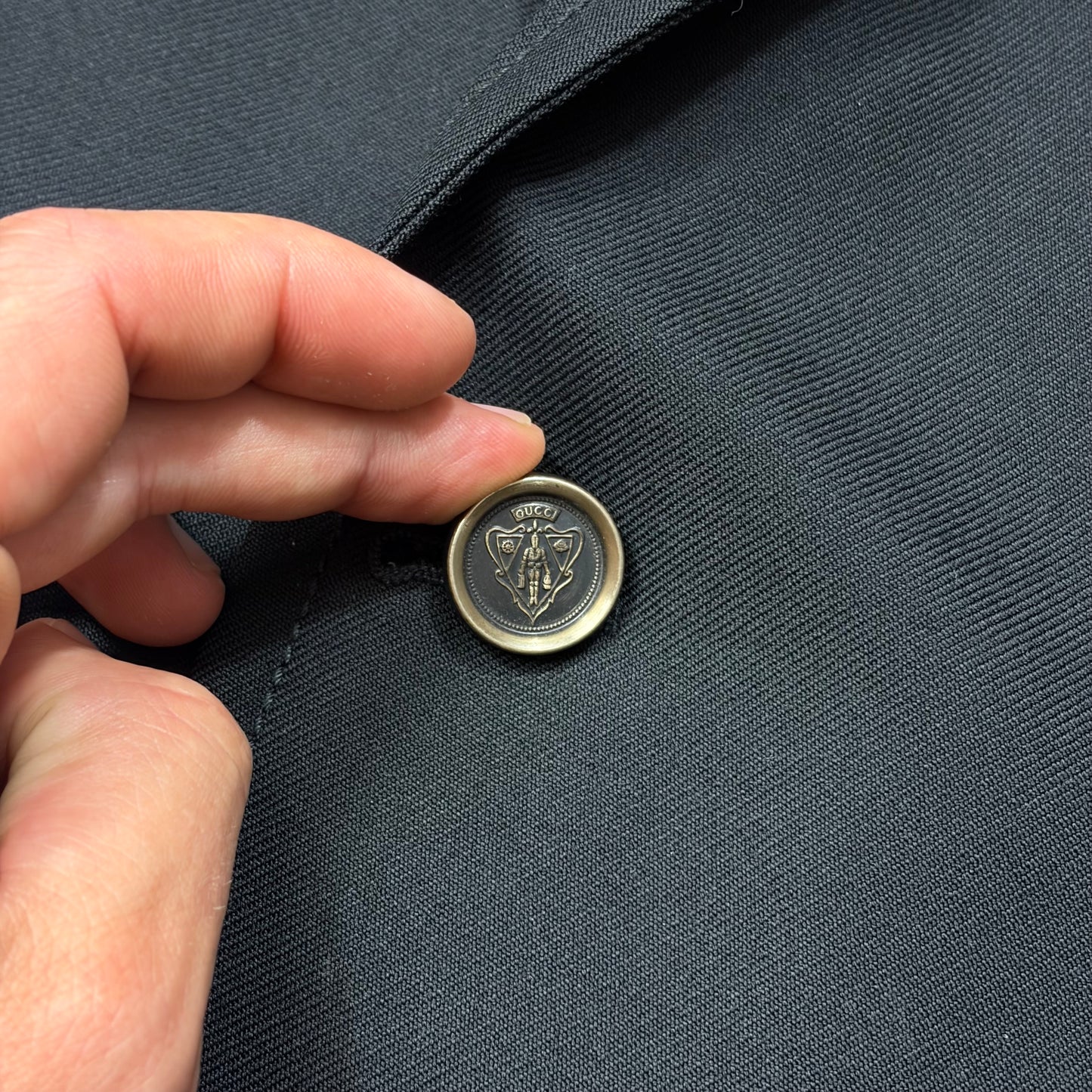Gucci by Tom Ford 00’s Crest Button Wool Dinner Jacket - IT54