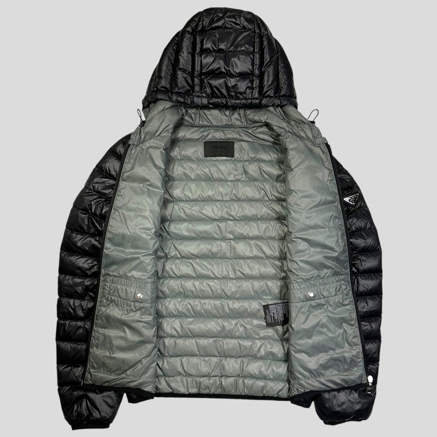 Prada Milano 2018 Down Puffer Jacket - IT46 (S)