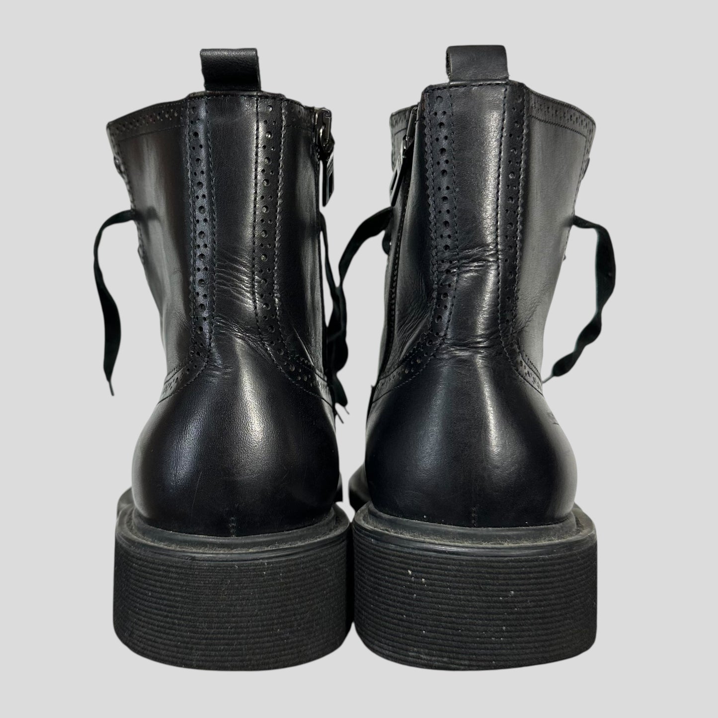 Prada Brogue Detailed Leather Combat Boots - UK7.5/8