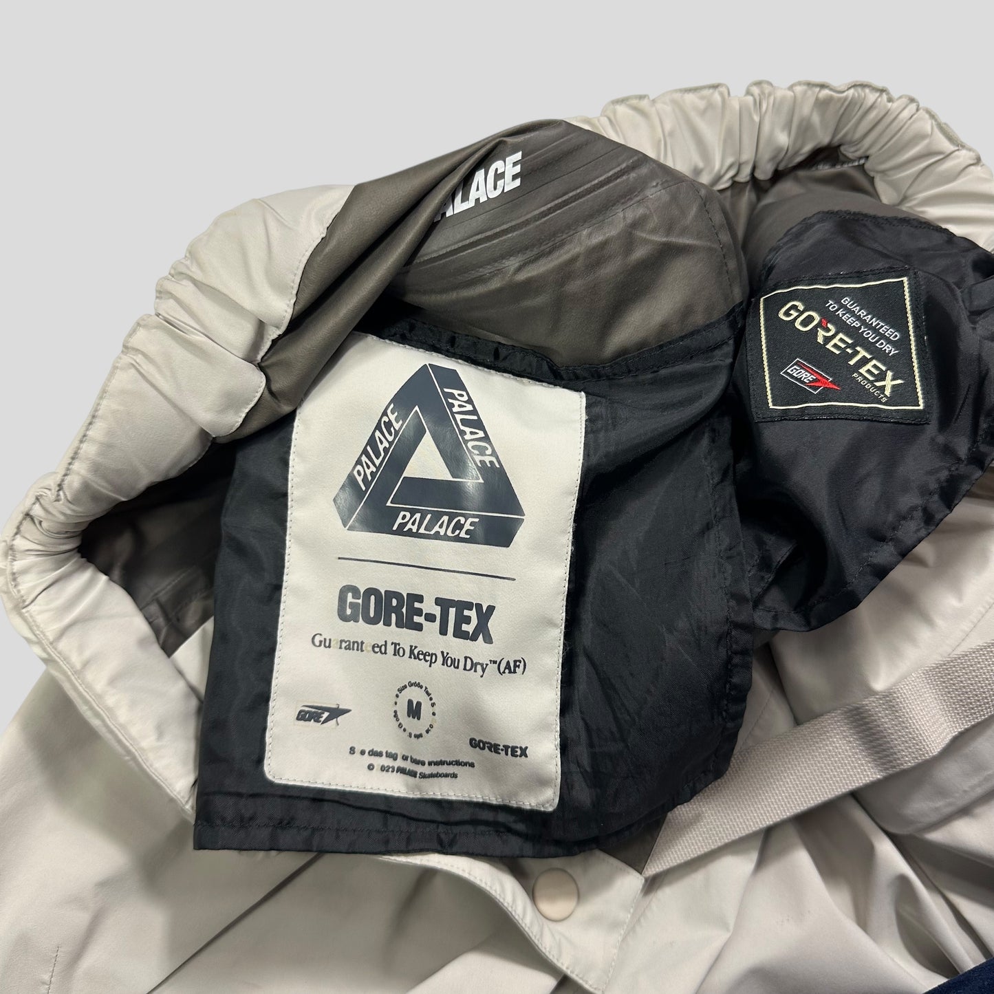 Palace 2023 Gore-Tex Taped Seam R-Tek Cargo Trousers - M