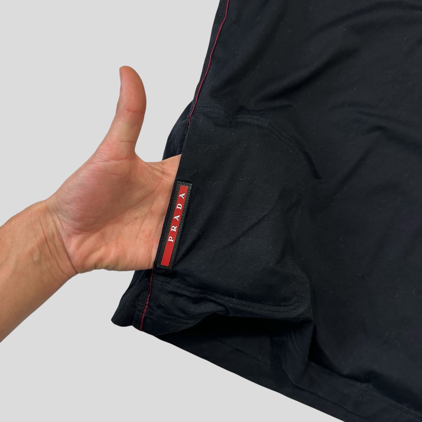 Prada Milano 2018 Red Tab Stash Pocket Piped T-shirt - L