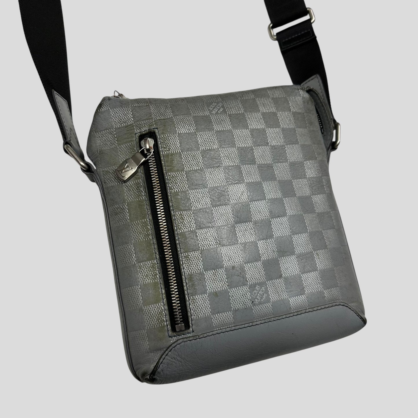 Louis Vuitton Damiere Discovery Monogram BB Leather Infini Messenger Bag