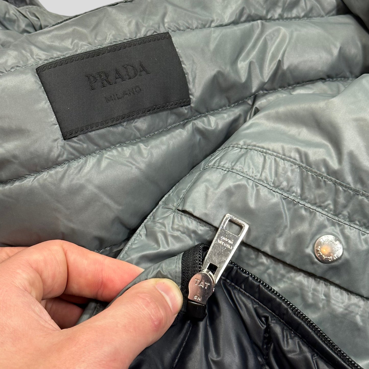 Prada Milano 2018 Down Puffer Jacket - IT46 (S)