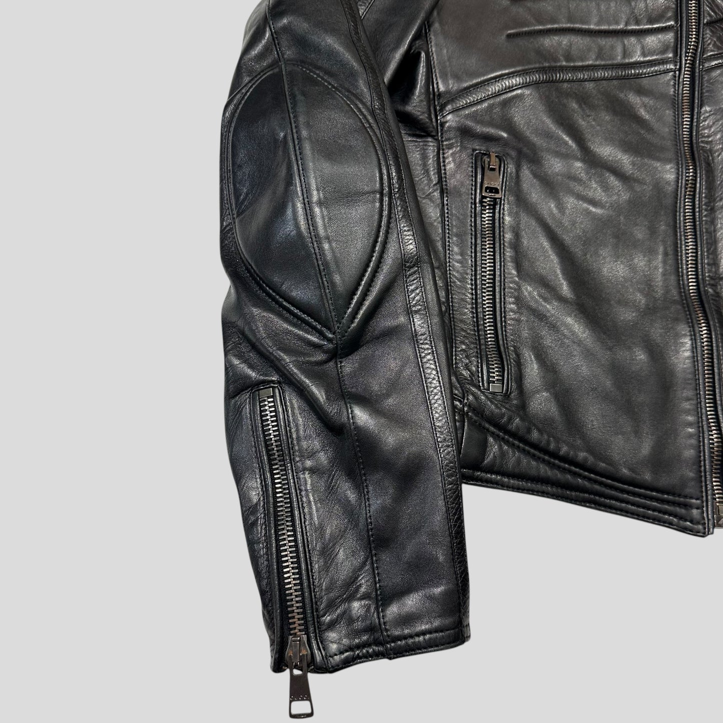 Gucci by Tom Ford AW00 Runway Spiral Leather Padded Moto Jacket - IT50