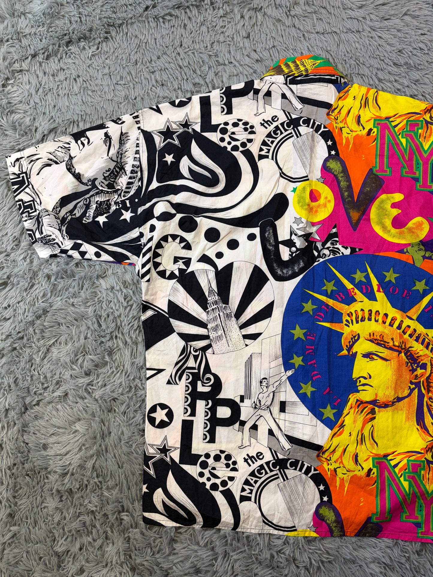 Versace VJC 90’s New York Day & Night Split Graphic Shirt - M/L