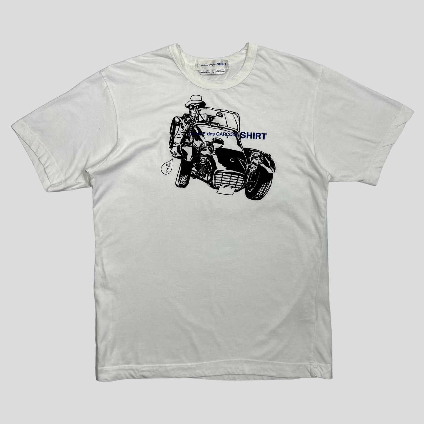 CDG Shirt Car Spellout Graphic T-shirt - L (M)
