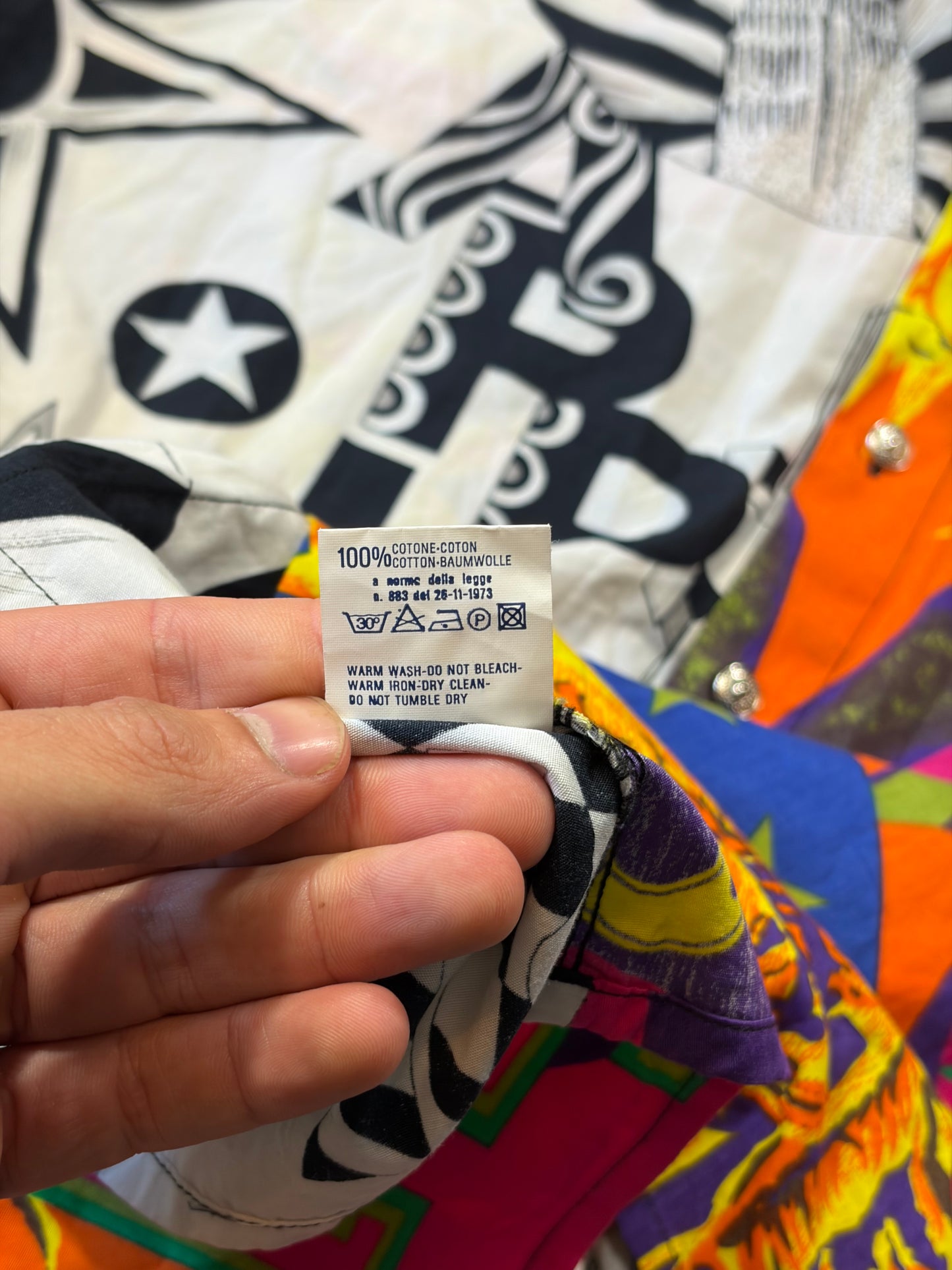 Versace VJC 90’s New York Day & Night Split Graphic Shirt - M/L