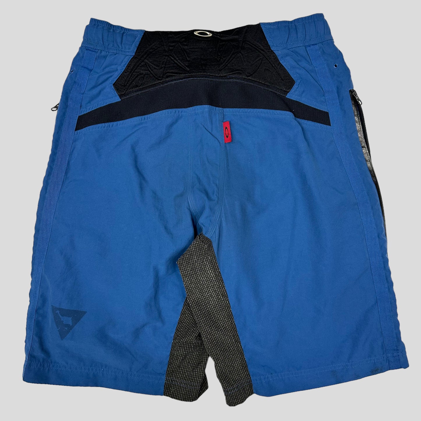 Oakley 00’s Ventilated Multipocket Shorts - 32-36