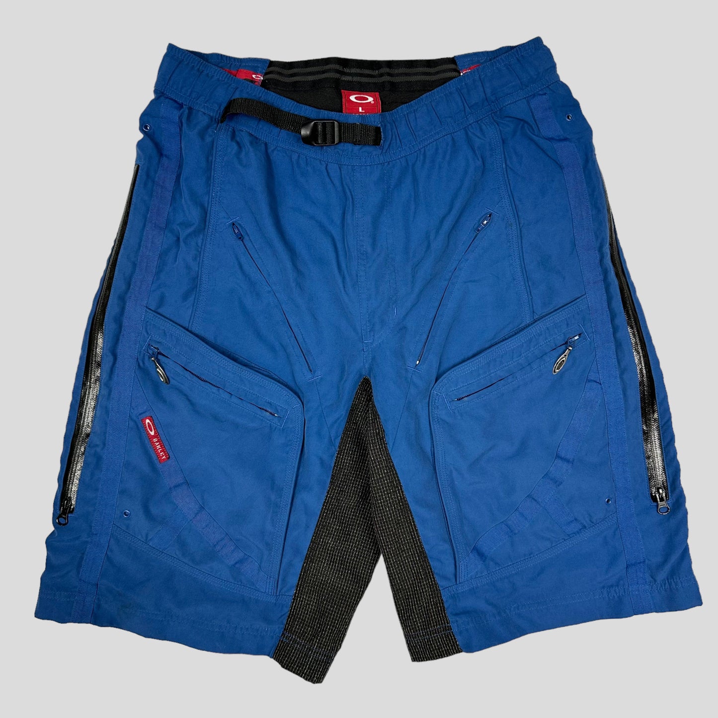 Oakley 00’s Ventilated Multipocket Shorts - 32-36